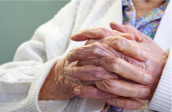 Elderly Hands using Skin Protecta®